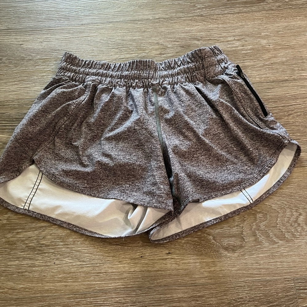 Lululemon track that mid rise shorts!